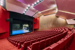 Niemeyer cinema-theatre hall